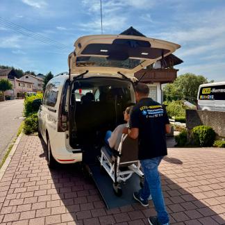 Roll- und Tragestuhlfahrten